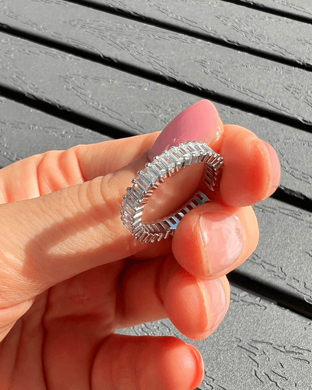 Baguette Ring mit Zirkon Stein