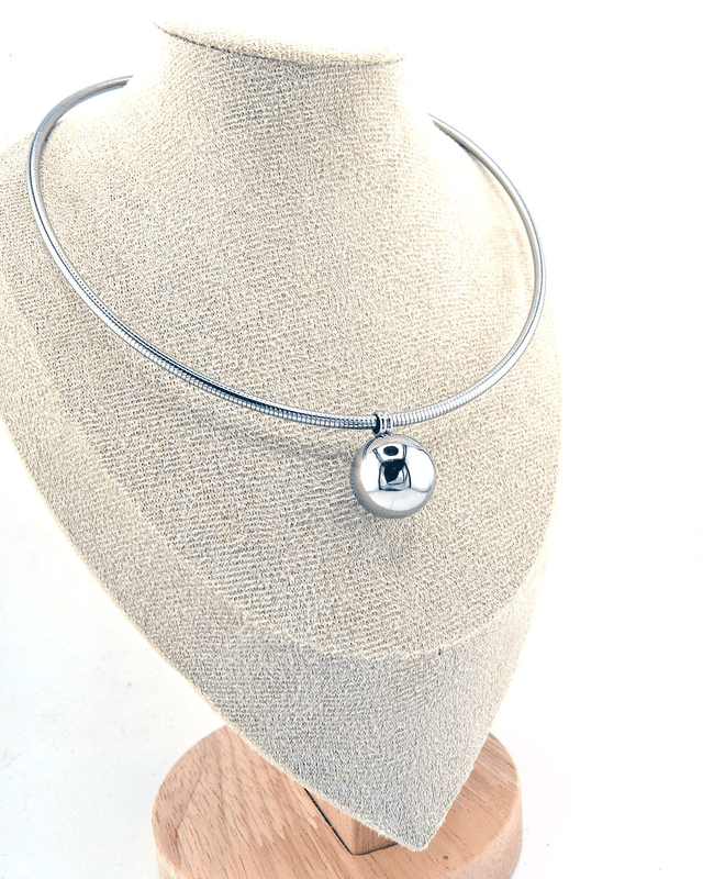 Chocker Halskette mit großem Runden Anhänger